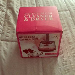 Makeup Brush Cleaner & Dryer